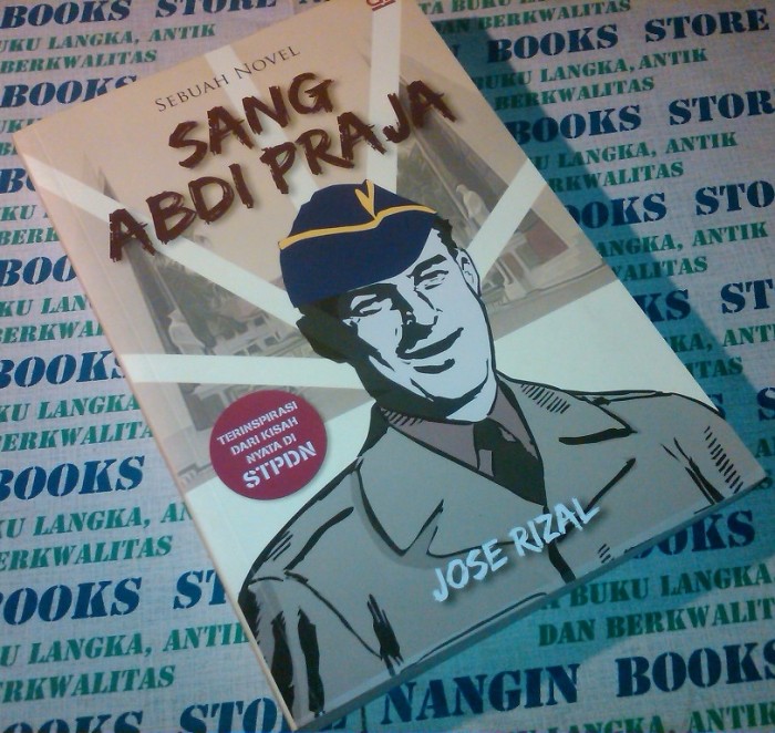 novel sang abdi praja