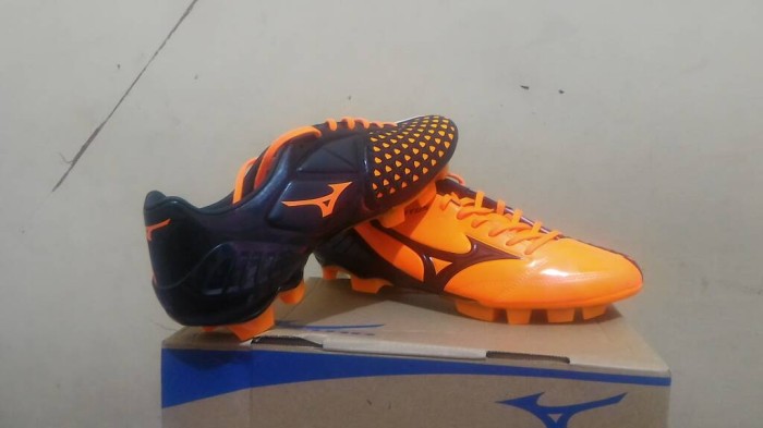 mizuno wave ignitus fg