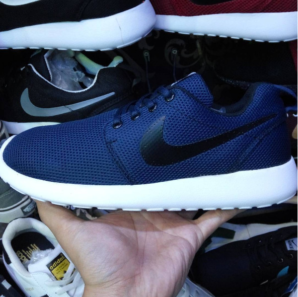 nike roshe 44