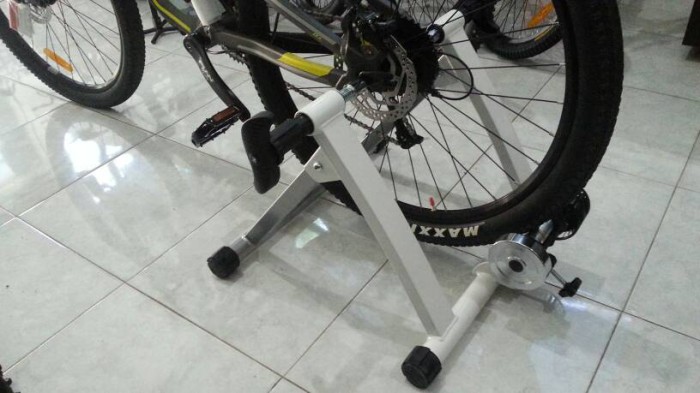 jual bike trainer alat untuk latihan sepeda di dalam rumah damai rejeki bike jual bike trainer alat untuk latihan sepeda di dalam rumah damai rejeki bike