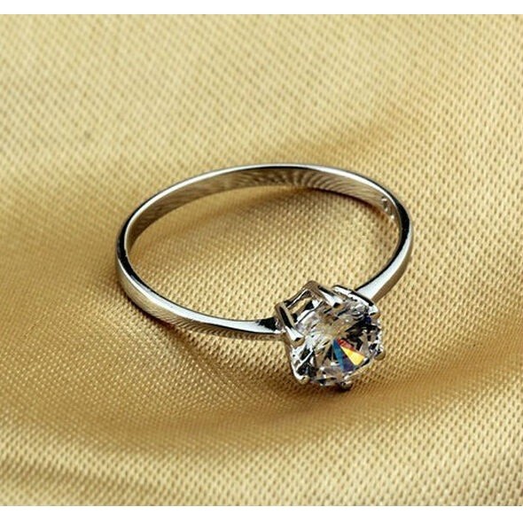 Zircon Six Claw Ring 9 / Cincin Berlian