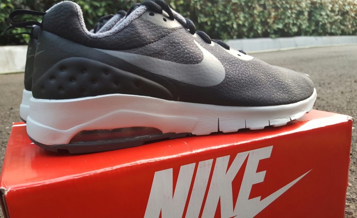 nike air max motion leather