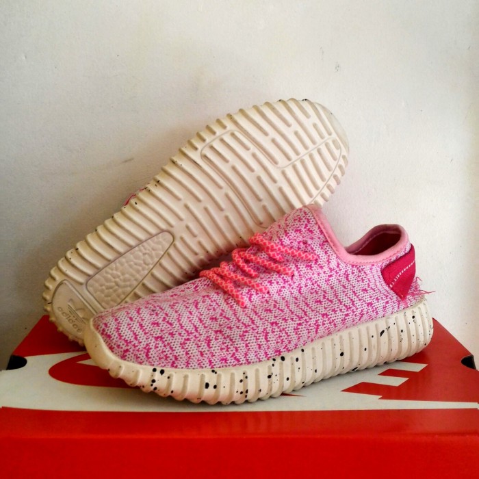 pink yeezys womens