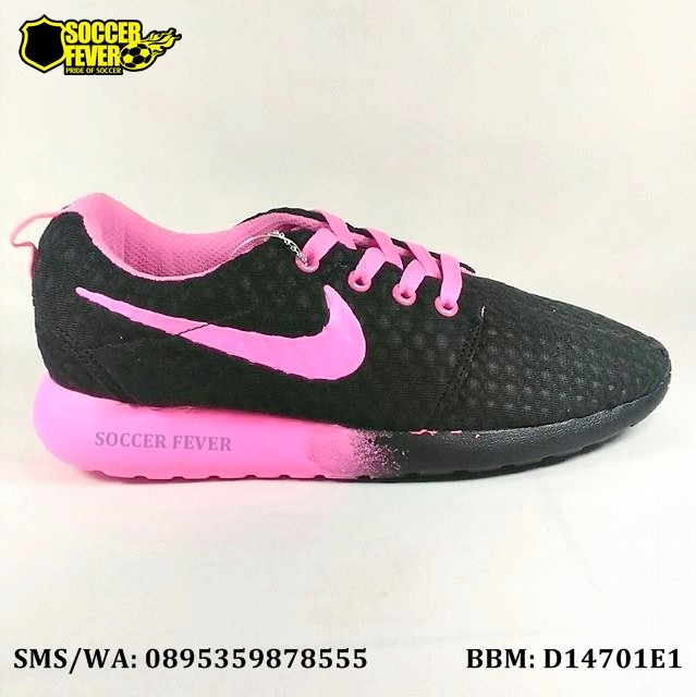 pink nike roshe womens