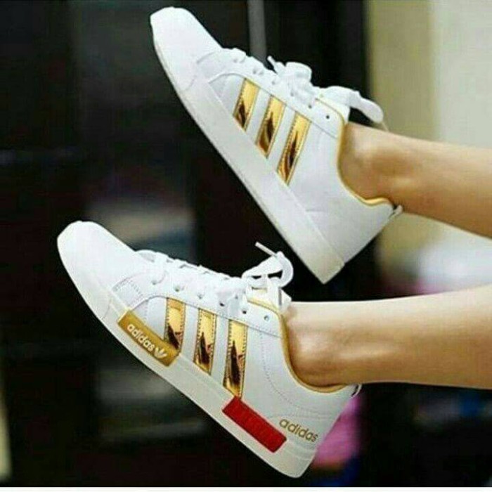 gold superstars