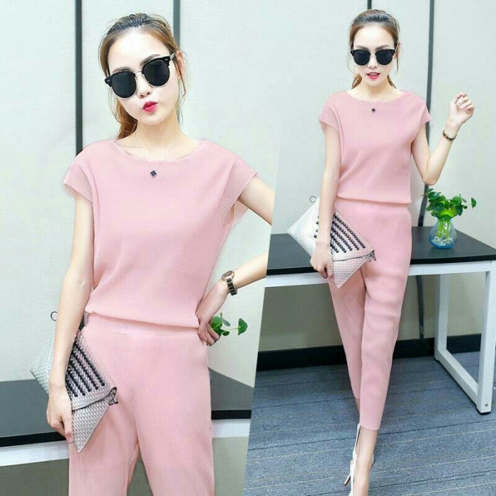 jumpsuit warna pink