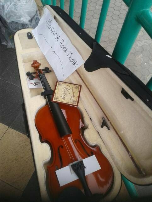 jual biola cowboy 4 4 bonus senar biola 1 set hosana jual biola cowboy 4 4 bonus senar biola 1 set hosana