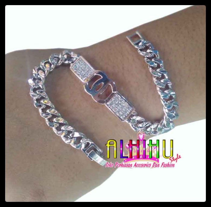 Gelang Wanita Plat Chanel Lapis Emas