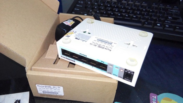 jual jual mikrotik router board rb951ui 2nd baru murah jual jual mikrotik router board rb951ui 2nd baru murah