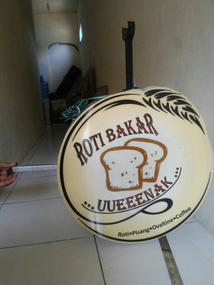 NEON BOX BUNDAR - ROTI BAKAR