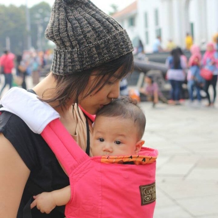 Cuddle Me Lite Carrier Gendongan Bayi Cuddleme LiteCarrier