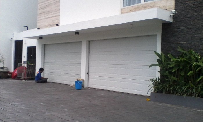 Jual Pintu Garasi Minimalis Di Cinere Depok - Jakarta Pusat - Pintu Mesin Otomatis | Tokopedia