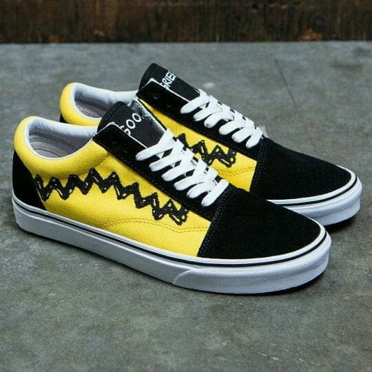 harga vans x peanuts