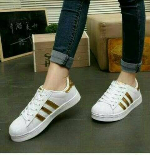 Katalog Sepatu Olahraga Putih Gold Travelbon.com Katalog Sepatu Olahraga Putih Gold Travelbon.com
