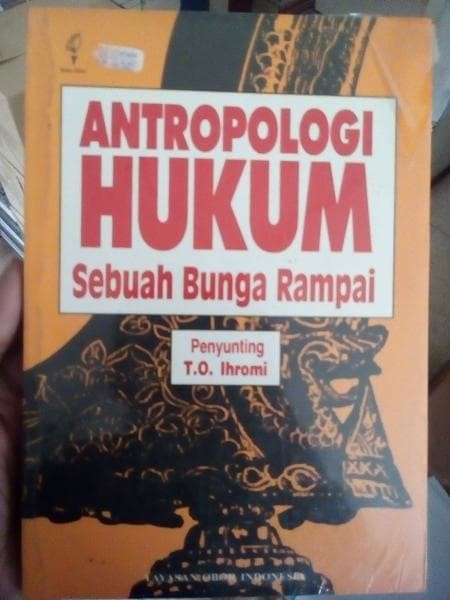 ANTROPOLOGI HUKUM SEBUAH BUNGA  RAMPAI  PDF 