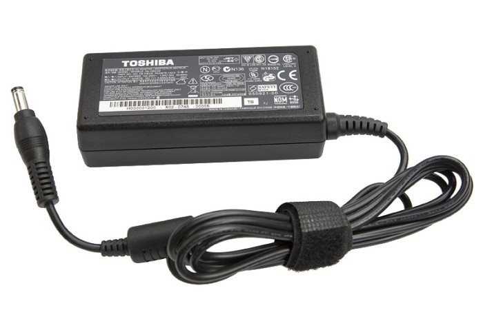 jual asli original adaptor toshiba satellite 1005 s158 1200 1200 s252 zcw technology jual asli original adaptor toshiba satellite 1005 s158 1200 1200 s252 zcw technology