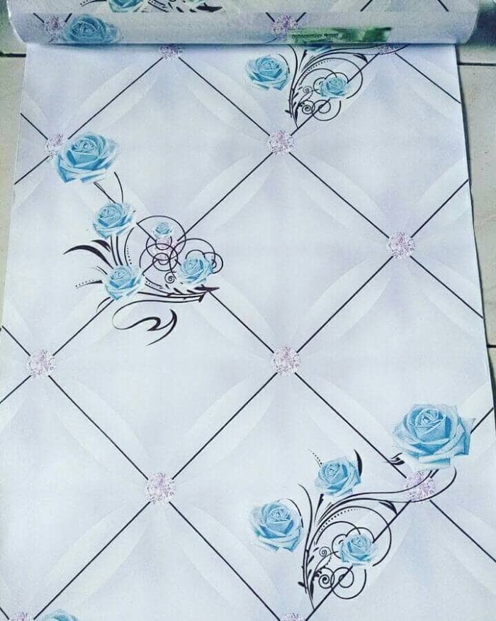 Wallpaper Stiker Dinding Motif Kotak Ungu dan Bunga Mawar Biru