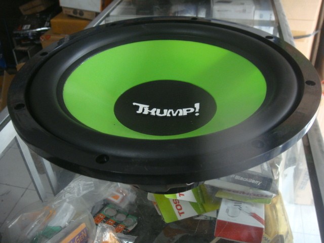 thump car subwoofer