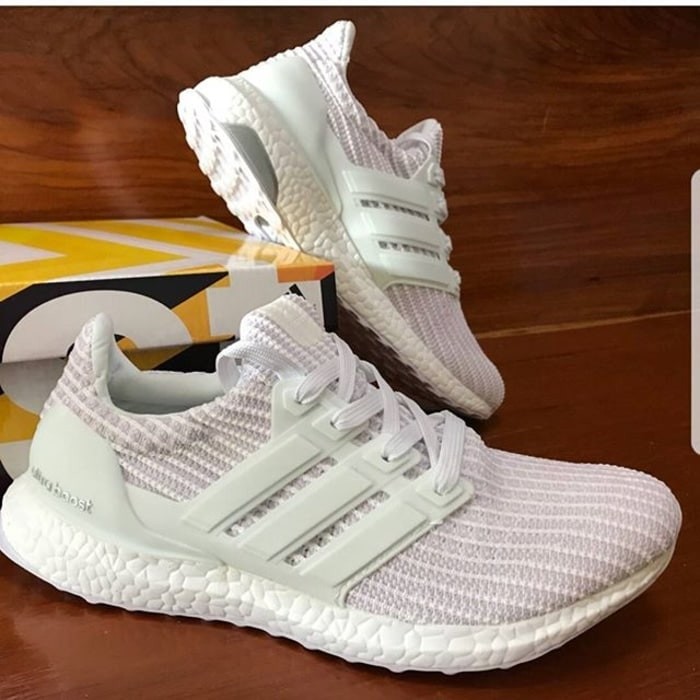 ultra boost 4.0 all white