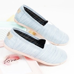 sky blue flat shoes