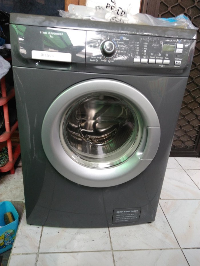Jual Mesin cuci Electrolux EWF 1073 A SUPER Kota