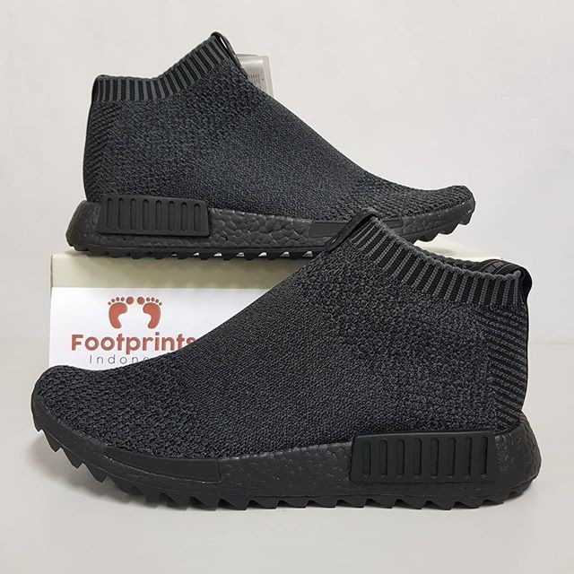 adidas nmd cs1 triple black
