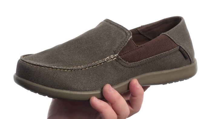 crocs santa cruz 2 luxe leather black