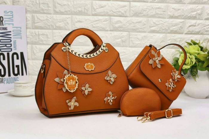 Info Tas Paris Hilton Limited Hargano.com Info Tas Paris Hilton Limited Hargano.com