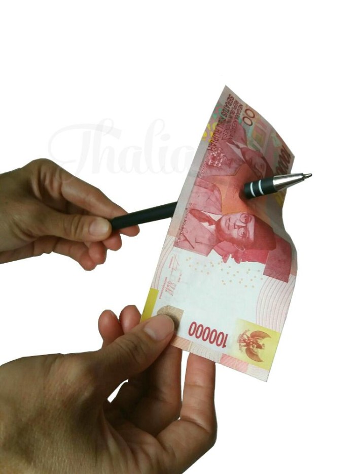 Professional Pen Through Banknote Magic Trick NEW Pen Through Playing Card