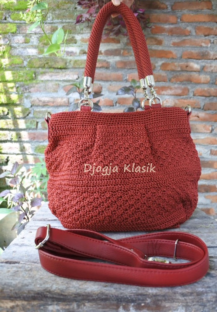 Djogja Klasik Craft Tas Rajut Hobo Ulir - Merah Bata