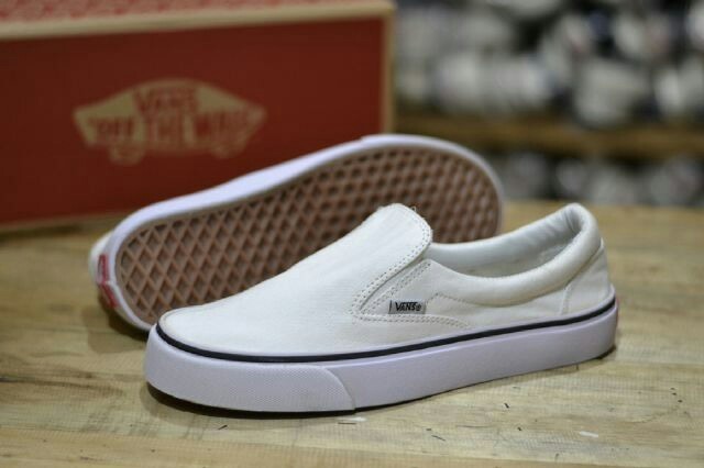vans slip on putih