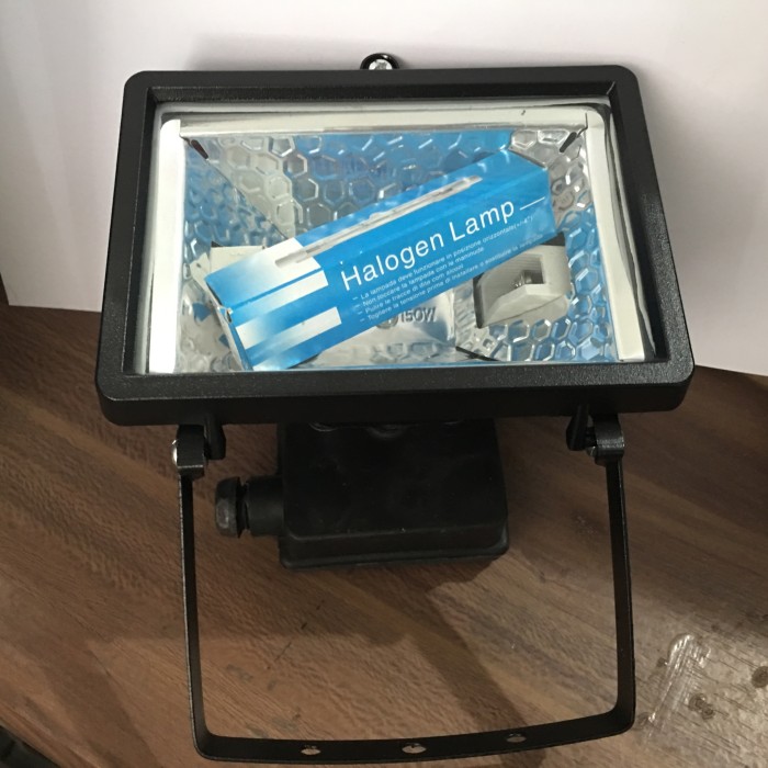 Jual Lampu Sorot Kuning Taman Reklame Jalan Halogen 150w Outdoor Lampu Sorot Kuning Taman Reklame Jalan Halogen 150w Outdoor Merk Dexta