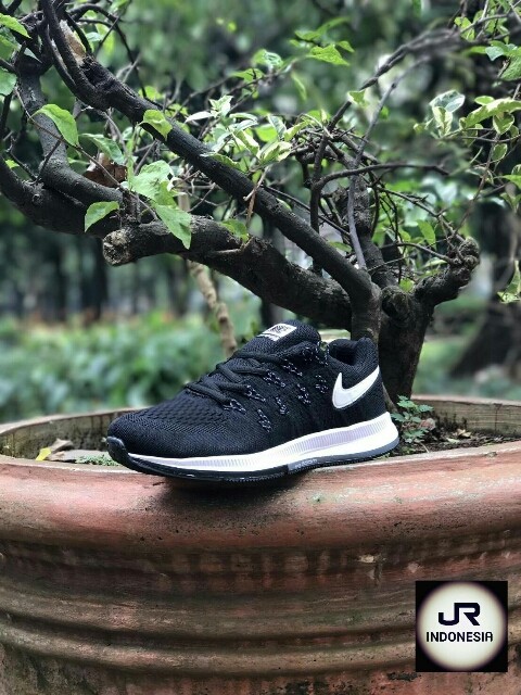 Promo Murah Q0u11 Sneakers Sepatu Kets Nike Zoom Black Run Laris A51r51
