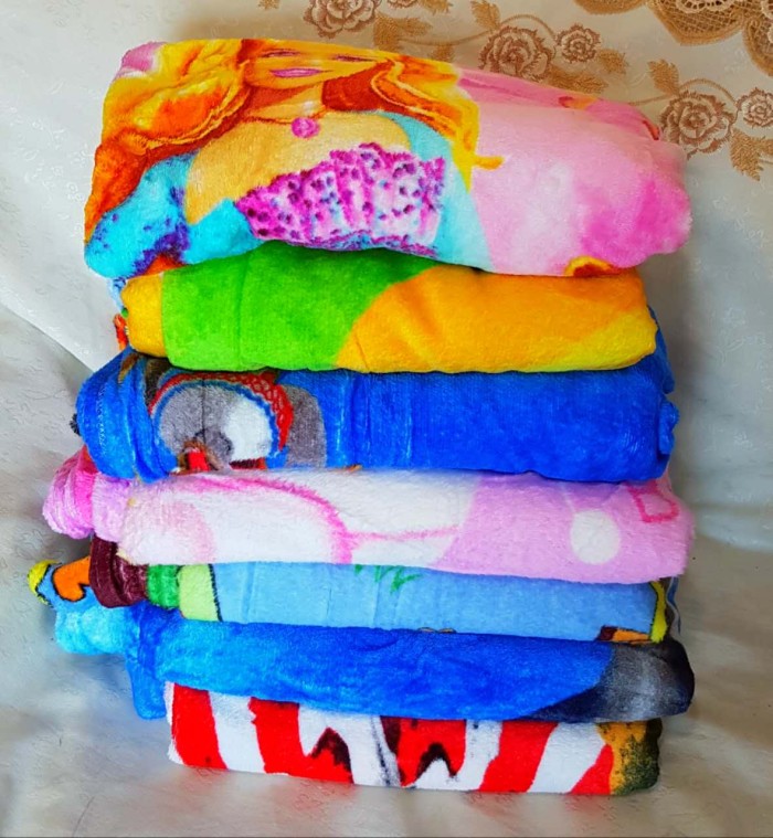 Selimut Bulu Super Lembut Karakter Anak - Multicolor uk 150 x 200