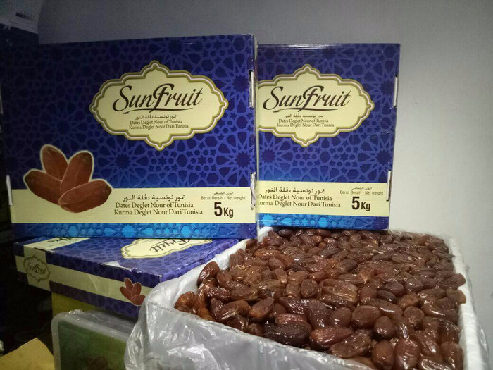 Jual DUS 5 KG Kurma Tunisia Basah Sun Fruit Frutt SunFruit Curah 5Kg