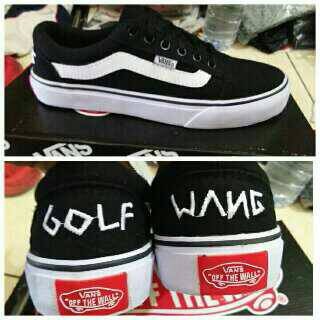vans wolf gang