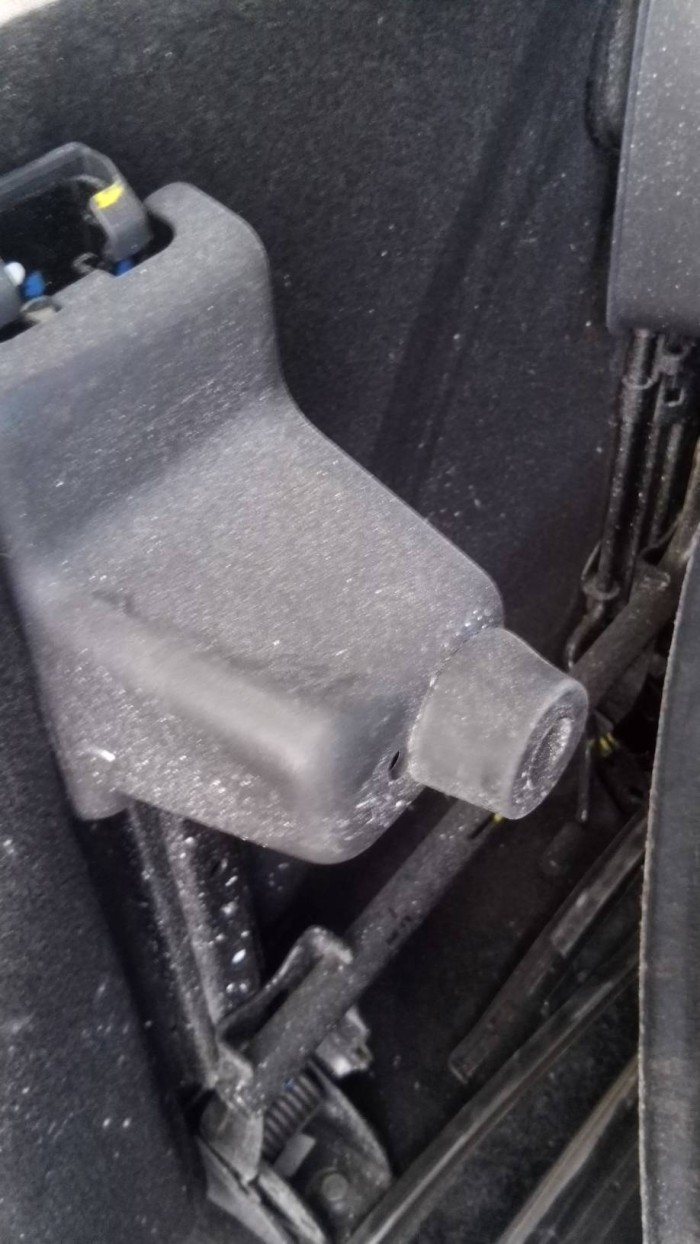 Foto Produk KARET JOK TENGAH NEW AVANZA/NEW XENIA dari UD.SUMBER AGUNG REJEKI