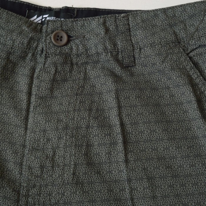 Muscle Fit Celana Pendek Pria Bermuda MCL-40 Olive