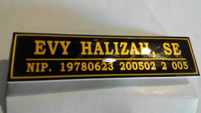 jual nametag nama dada tulisan kuning standart pns kanzasyaqilla