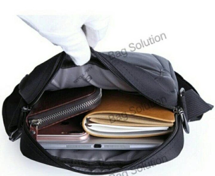 Navy Club Tas Selempang Tablet Ipad Tahan Air 5550 Hitam .