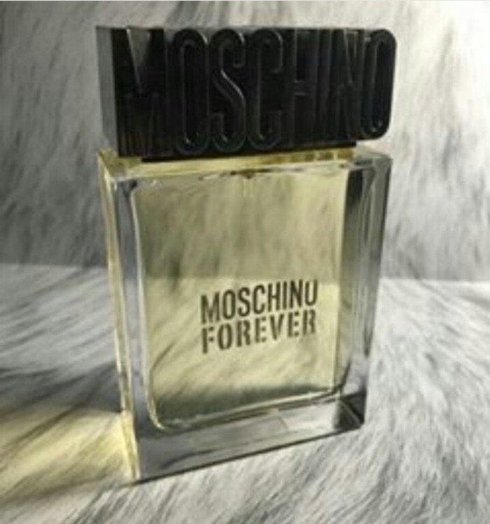 Купить отзывы вечные 100р. Moschino Parfums косметичка. Парфюм Москино мужской фото.