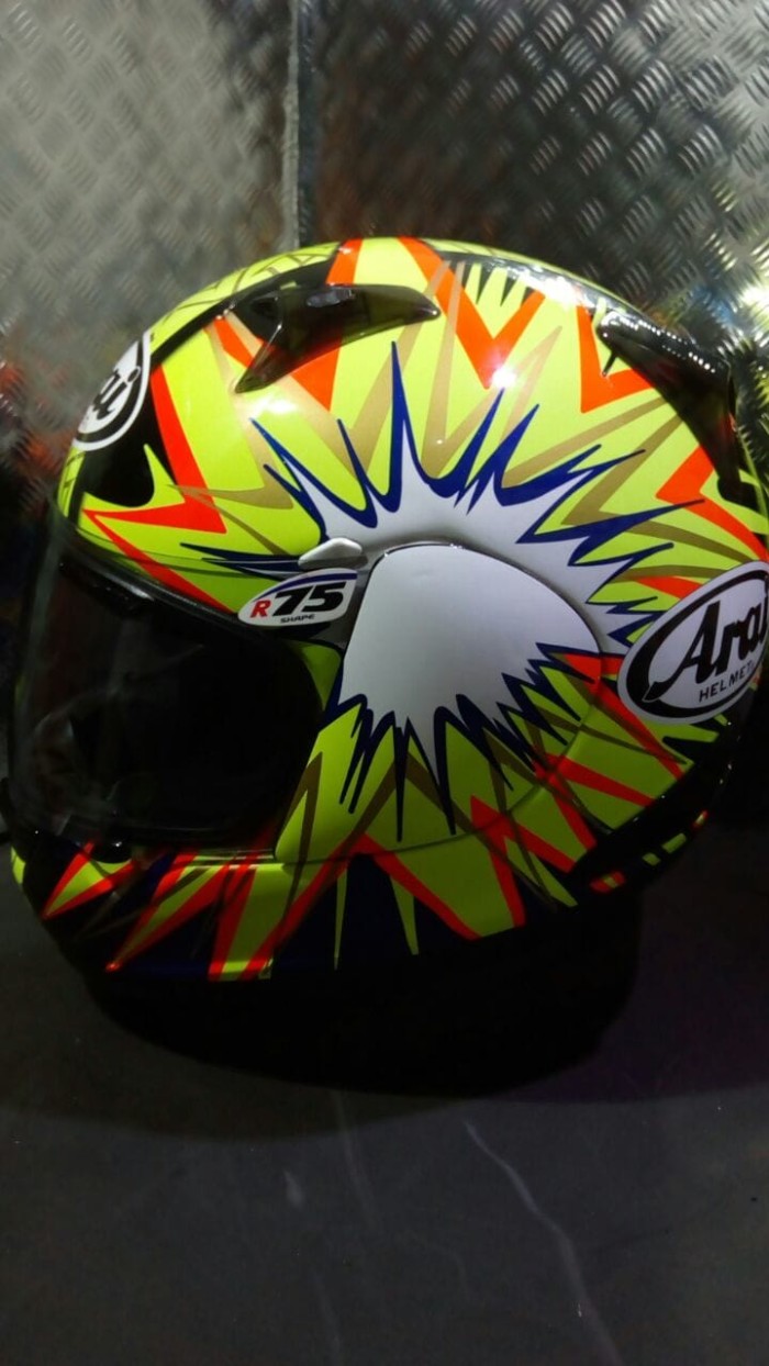 Katalog Helm Arai Bekas Hargano.com Katalog Helm Arai Bekas Hargano.com