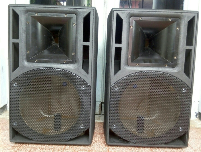 box speaker monitor