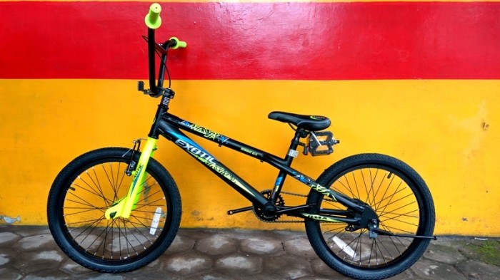 SEPEDA ANAK/BMX 20 EXOTIC 9982 GX TORPEDO FREESTYLE SATIN BLACK GREEN.