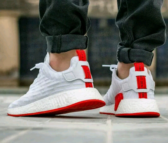 nmd r2 white red