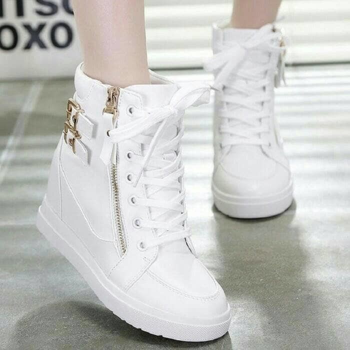 Sepatu Wanita Cewek BOOTS GESPER 2 SLETING PUTIH Model Baru Murah