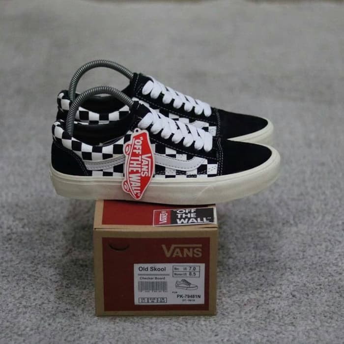 Foto Produk sepatu vans old skool checker board. sepatu sneaker pria dari uniqlucky