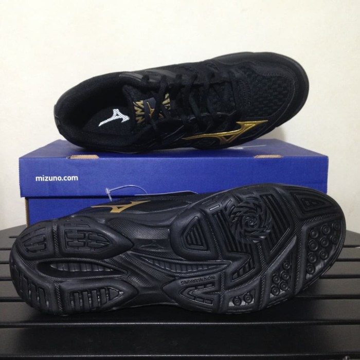 mizuno thunder blade black