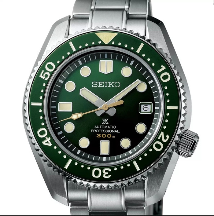 green dial seiko diver