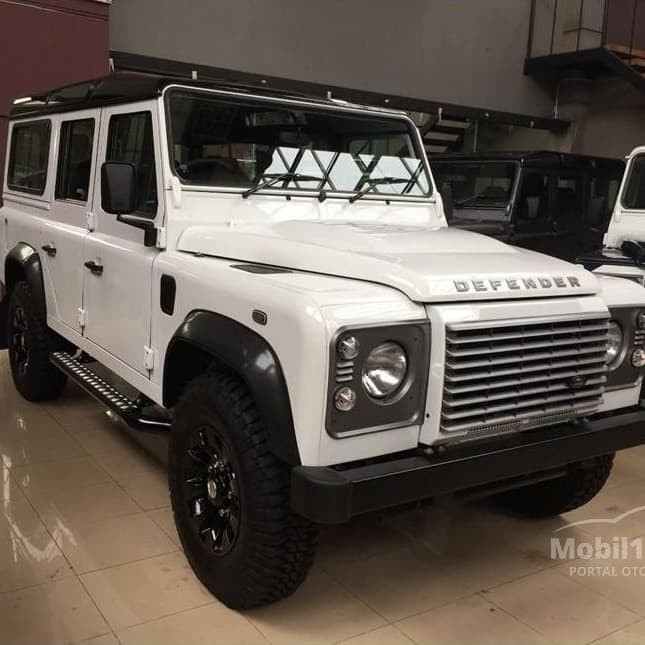 550+ Gambar Mobil Land Rover Gratis